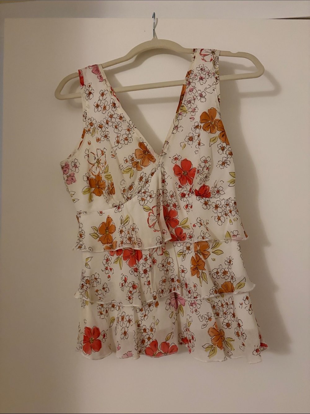 Floral Tiered V-Neck Women's Top - White with Red & Orange Blooms